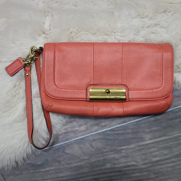 Coach Pink Coral Glove leather Wristlet with Gray satin lining - Picture 2 of 7